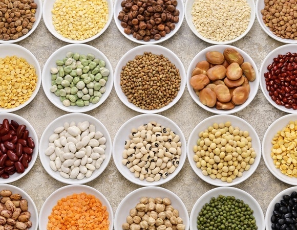 У бобовых есть только один минус: как с ним справиться, объяснил доктор Мясников