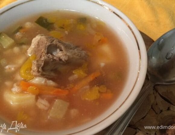 Классический рассольник с перловкой — рецепт блюда, которое насытит и согреет в промозглую погоду