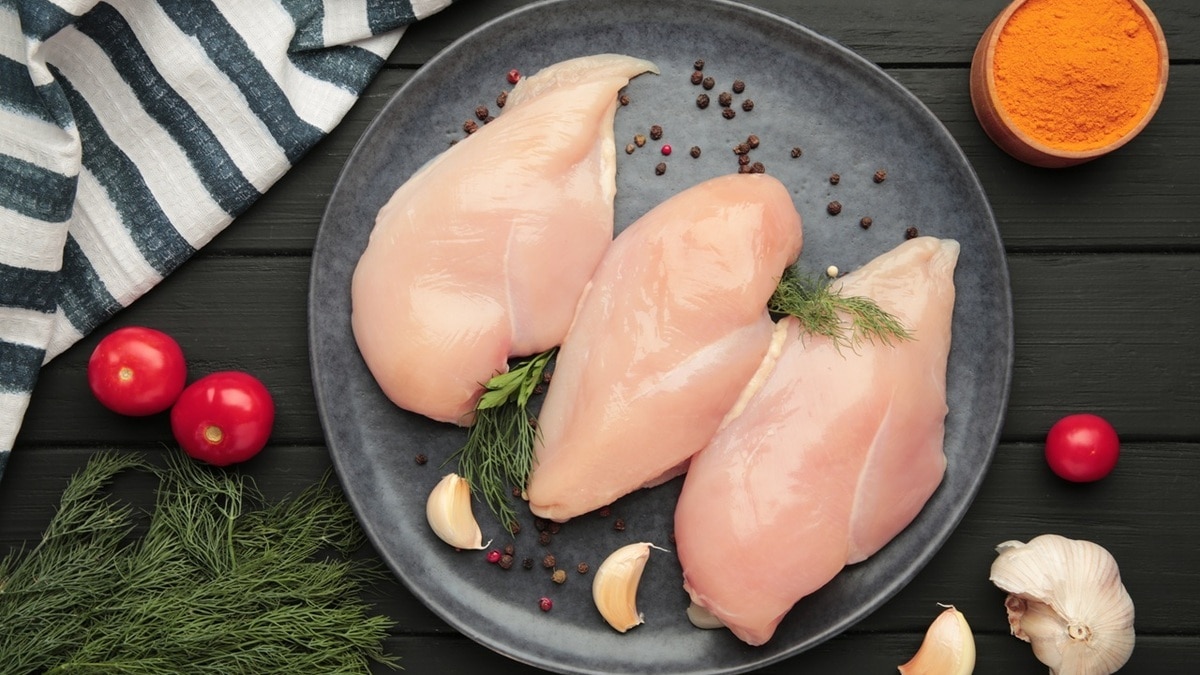 Как вычислить самое полезное мясо птицы, рассказал доктор Мясников