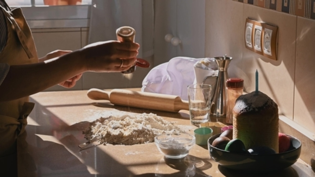 «Должен быть ароматным»: шеф-повар рассказал, какие специи добавить в пасхальный кулич