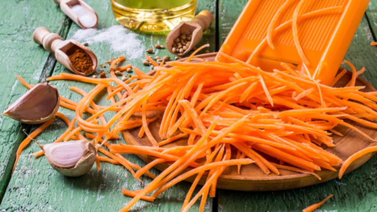 Морковь по-корейски: рецепт домашнего приготовления без вредных добавок — идеально к шашлыку