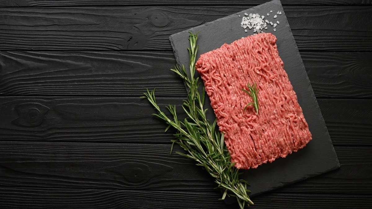 Что сделать из свиного фарша: 4 вкусных идеи для вашего стола