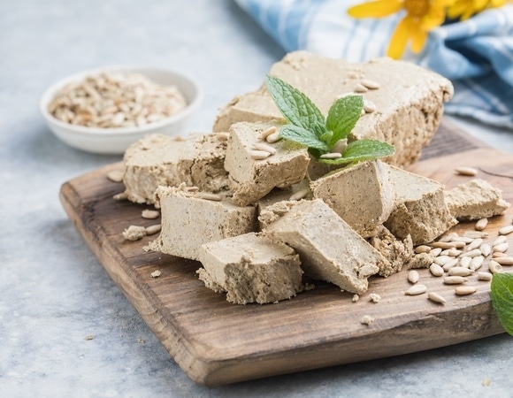 Нашли рецепт домашней халвы из семечек — восточную сладость можно даже в пост Нашли рецепт домашней халвы из семечек — восточную сладость можно даже в пост