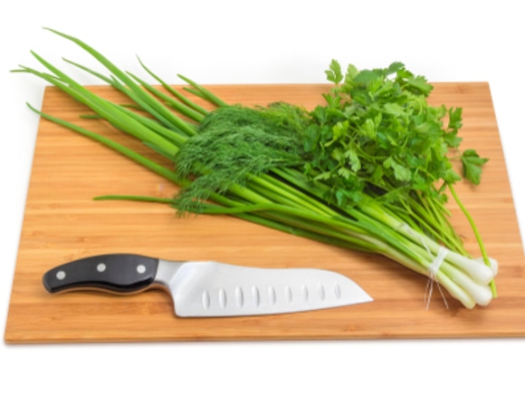 Какие витамины можно получить из весенней зелени?