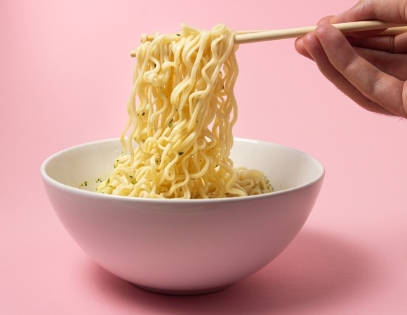 Чем лапша быстрого приготовления отличается от обычных спагетти? Чем лапша быстрого приготовления отличается от обычных спагетти?