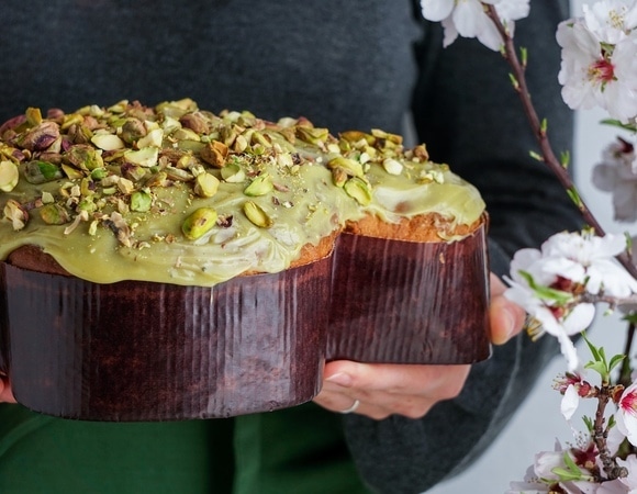 Грешно ли печь на Пасху «дубайский» кулич? Священник высказался по поводу нового тренда