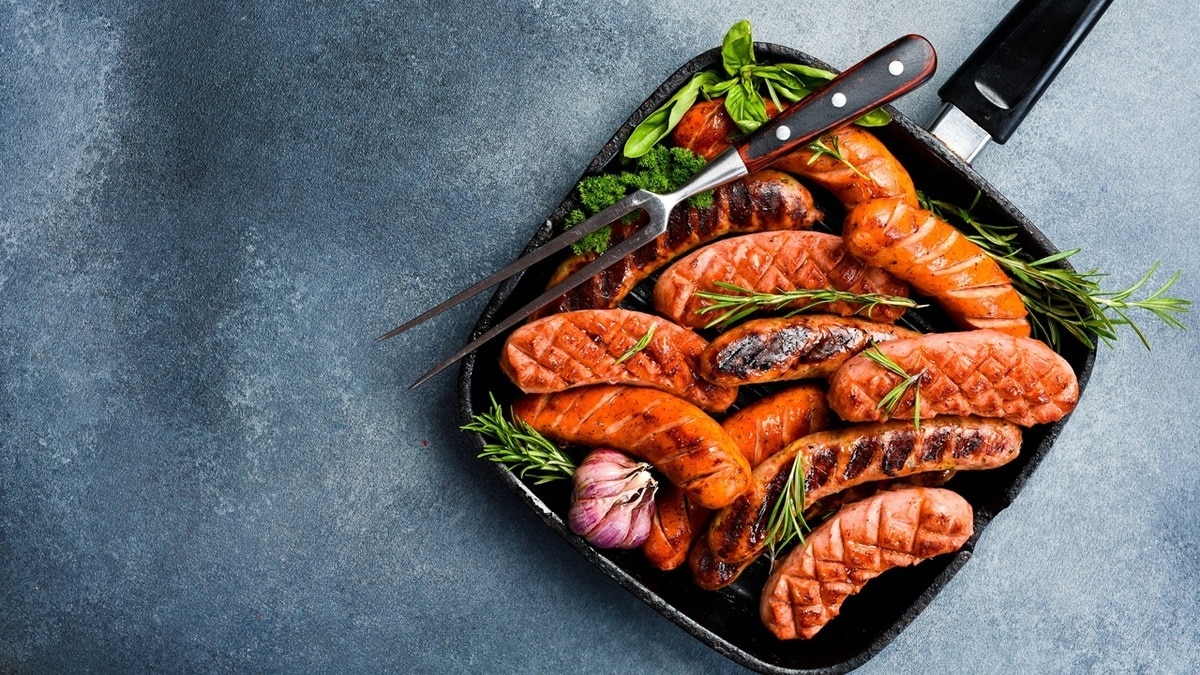 «Запомните простую истину»: доктор Мясников назвал продукты, уничтожающие здоровье печени