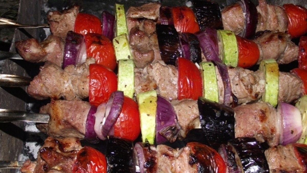 Шашлык с пользой: рецепт сочного мяса и овощей без вреда для здоровья