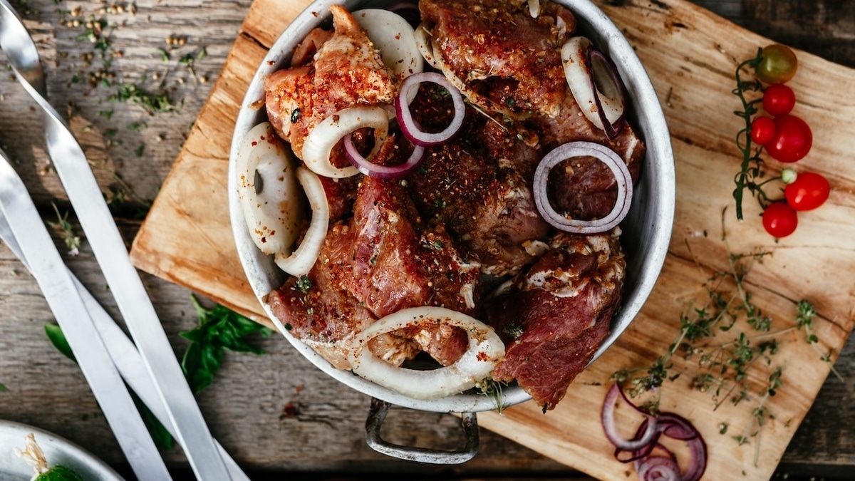 Сухой маринад для шашлыка — нашли быстрый способ довести мясо до идеала 