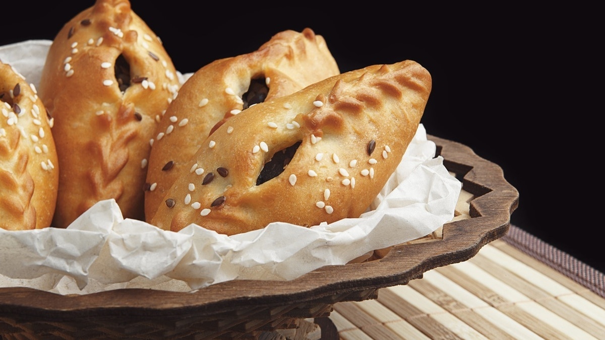 Как сделать тесто для пирожков — базовый рецепт на все случаи жизни Как сделать тесто для пирожков — базовый рецепт на все случаи жизни