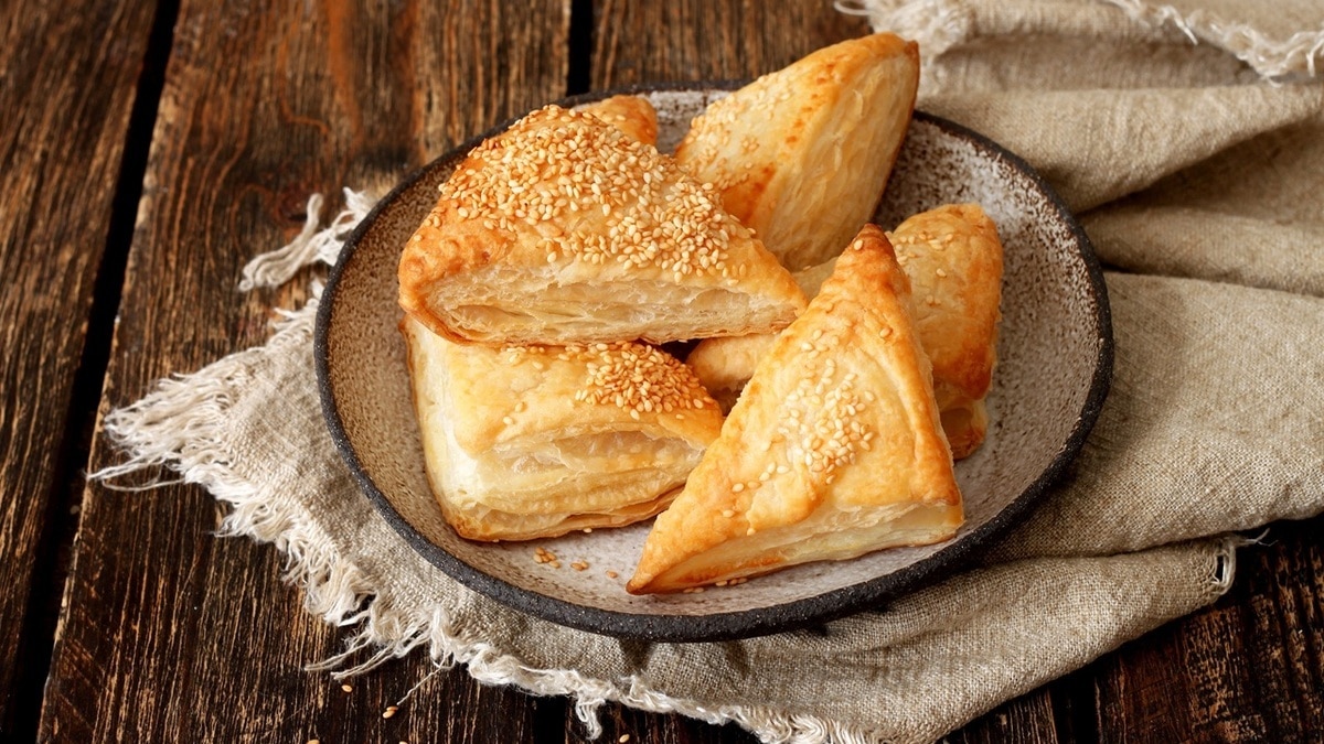 Как сделать слоеное тесто — универсальный продукт для любых блюд