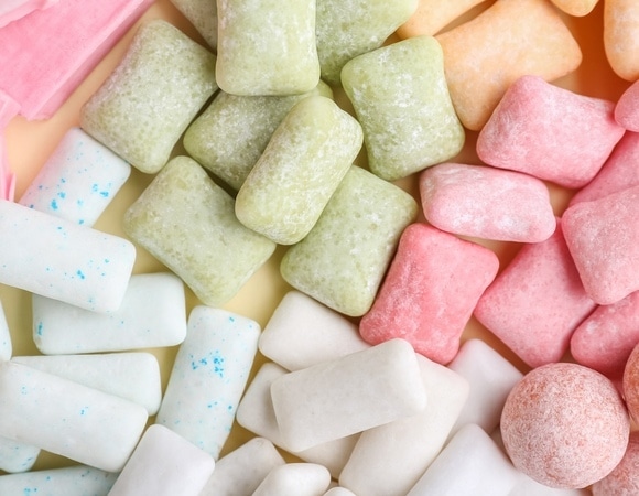 Безопасно ли жевать жвачку? Ученые нашли у нее новый существенный «минус» Безопасно ли жевать жвачку? Ученые нашли у нее новый существенный «минус»