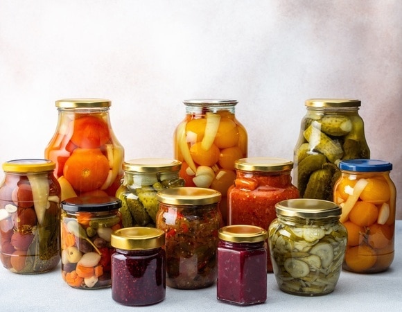 «Закончилось плачевно»: доктор Мясников пояснил, почему нельзя игнорировать вздувшиеся банки