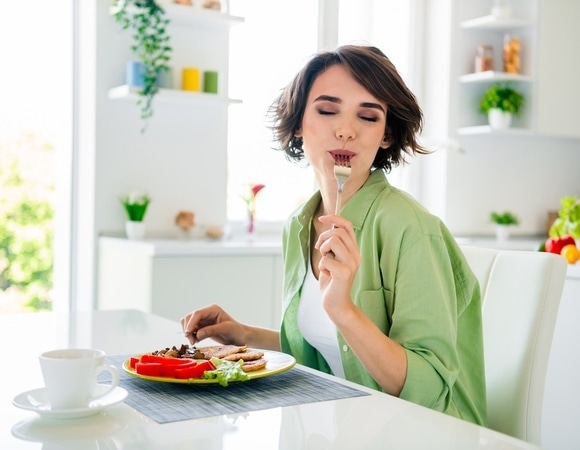 Не захотите пропускать: эндокринолог объяснила, почему тем, кто завтракает, живется легче