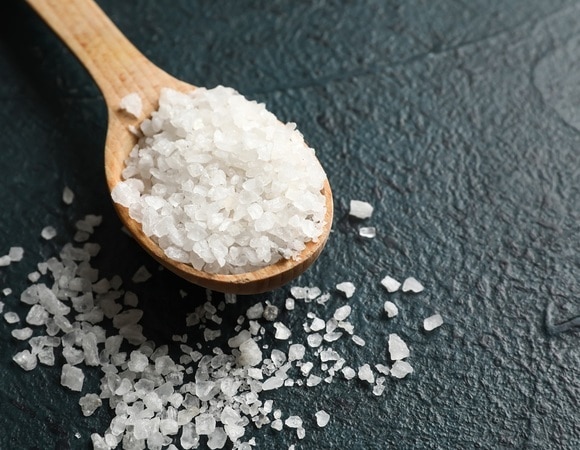 «Тренируйте себя»: доктор Мясников объяснил, как прекратить избыточное потребление соли