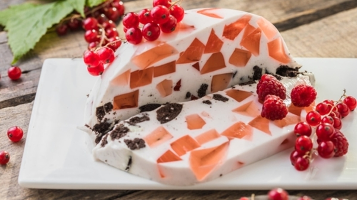 Диетический торт без выпечки: всего 3 ингредиента — готовим не в духовке, а в холодильнике Диетический торт без выпечки: всего 3 ингредиента — готовим не в духовке, а в холодильнике