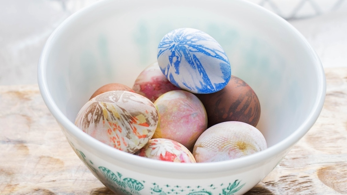 Закапывать, сжигать или просто выбрасывать? Священник рассказал, что делать с остатками освященных яиц Закапывать, сжигать или просто выбрасывать? Священник рассказал, что делать с остатками освященных яиц