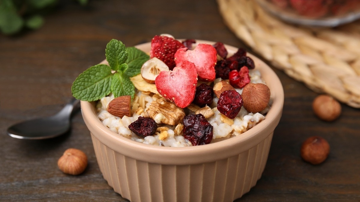 Острые дефициты и серьезные болезни: доктор Мясников объяснил, чем чреват отказ от мяса