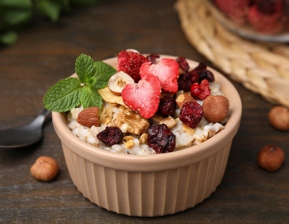 Острые дефициты и серьезные болезни: доктор Мясников объяснял, чем чреват отказ от мяса