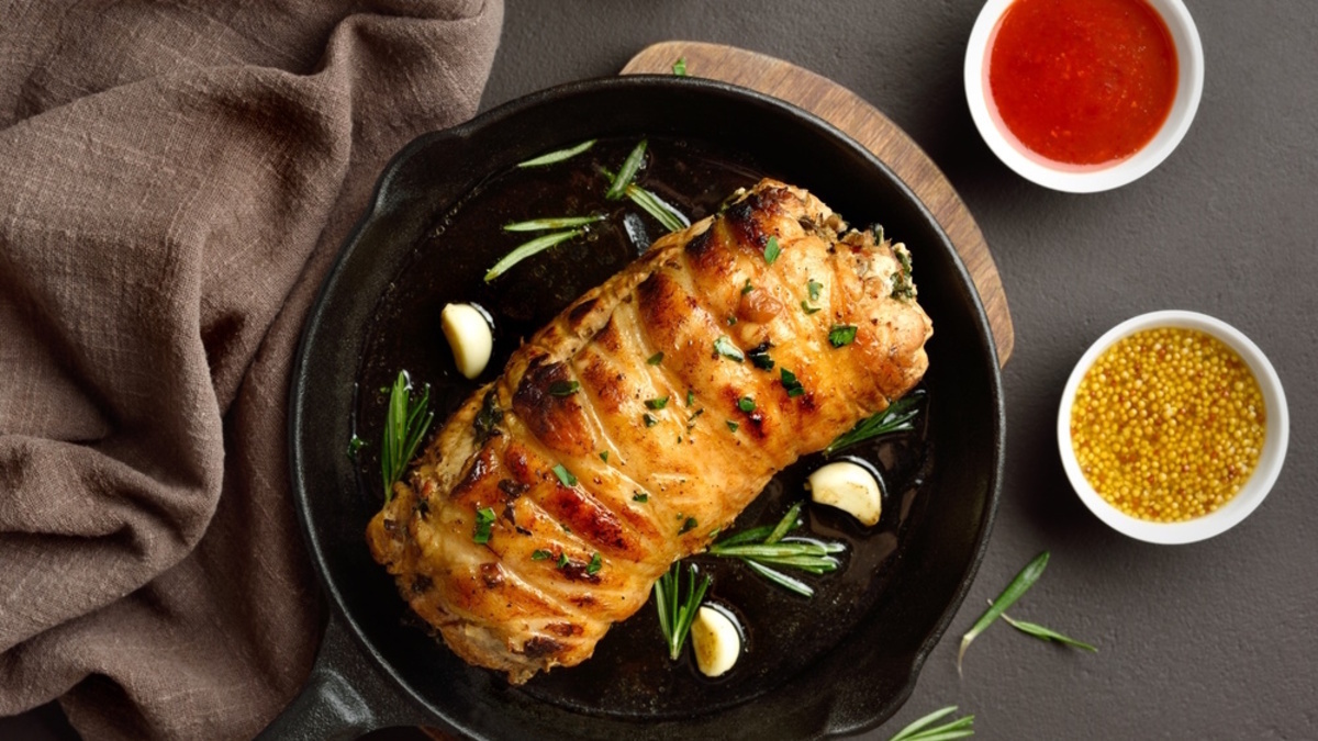 Жареное мясо, чеснок и помидоры под запретом? В чем не виновата острая пища