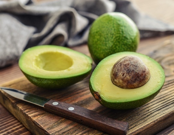 Как есть авокадо правильно — не только для гуакамоле, но и для полезной замены масла