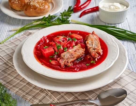 «Эффект получится»: зачем отправлять в борщ целую свеклу, объяснил шеф-повар «Эффект получится»: зачем отправлять в борщ целую свеклу, объяснил шеф-повар