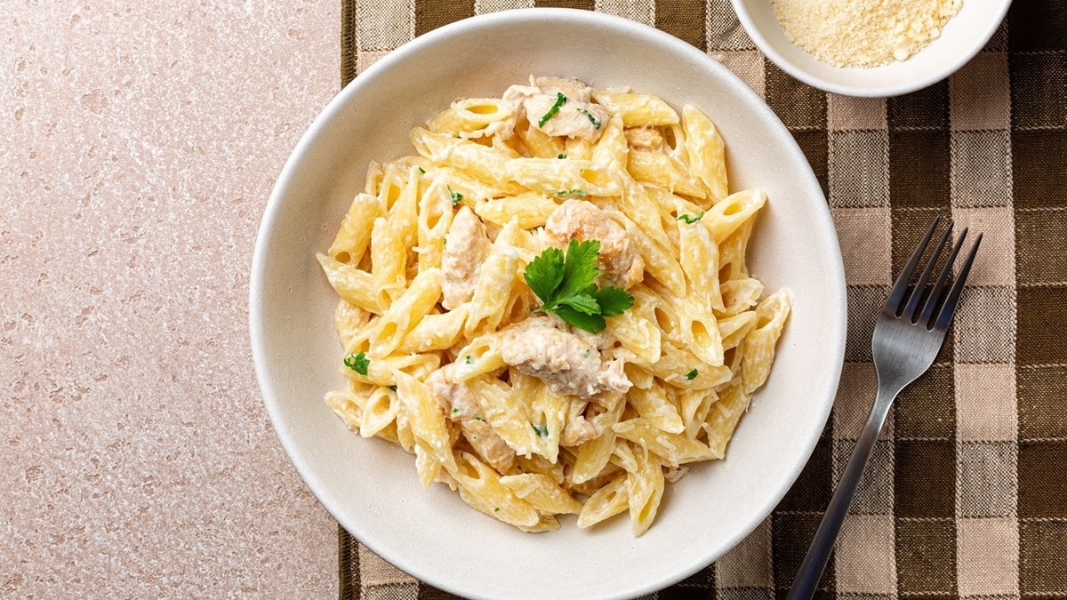 «Не должен голодать»: доктор Мясников измерил свои пристрастия в еде — в «тазиках»