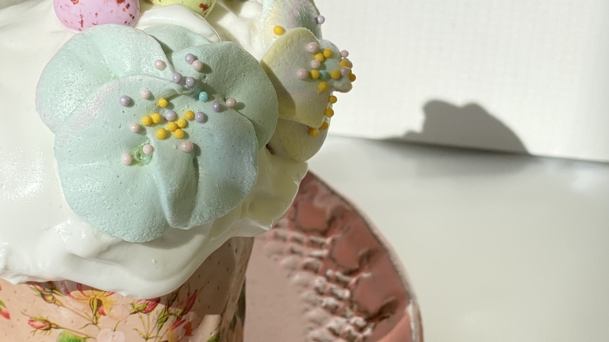 Пасхальный кулич с меренгой: рецепт выпечки, которая покоряет легкостью и нежностью Пасхальный кулич с меренгой: рецепт выпечки, которая покоряет легкостью и нежностью