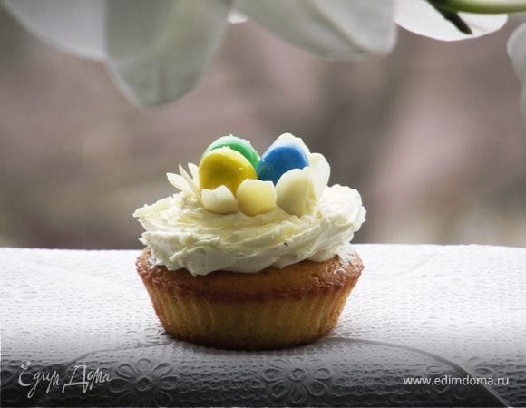 Внесем разнообразие на пасхальный стол: апельсиновые капкейки с ромовой начинкой