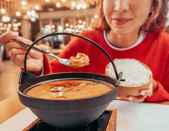 Рис отдельно или сразу в суп? Вот как на самом деле нужно есть том-ям Рис отдельно или сразу в суп? Вот как на самом деле нужно есть том-ям