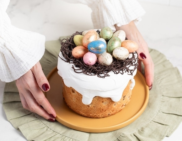 Быстро и чисто: самый простой способ сделать «шоколадное гнездо» для кулича — лайфхак от шеф-повара Быстро и чисто: самый простой способ сделать «шоколадное гнездо» для кулича — лайфхак от шеф-повара