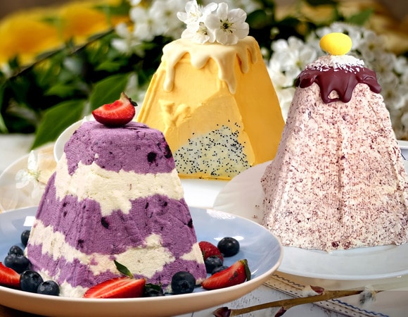 Три оригинальных рецепта творожной пасхи — с шоколадом и кокосом, с лавандой и черникой и лимонно-маковая