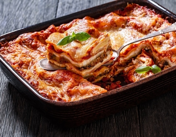 Итальянка раскрыла 2 секрета приготовления лазаньи: подготовьте побольше соуса и ножницы Итальянка раскрыла 2 секрета приготовления лазаньи: подготовьте побольше соуса и ножницы