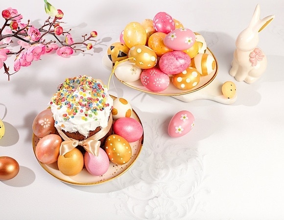 Как сделать «мраморные» яйца на Пасху — понадобятся только чай каркаде и свекла