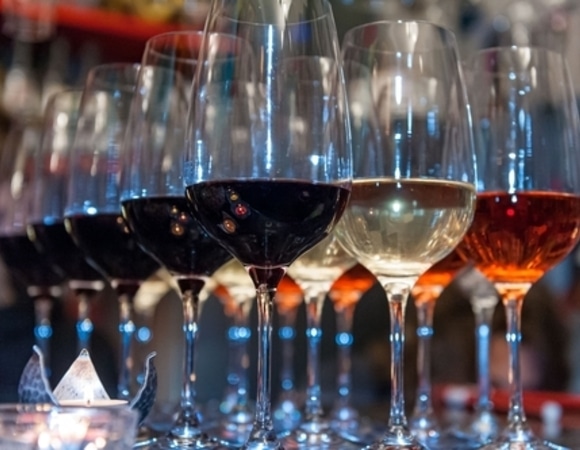 Не только красное и белое: как еще различаются вина? Не только красное и белое: как еще различаются вина?