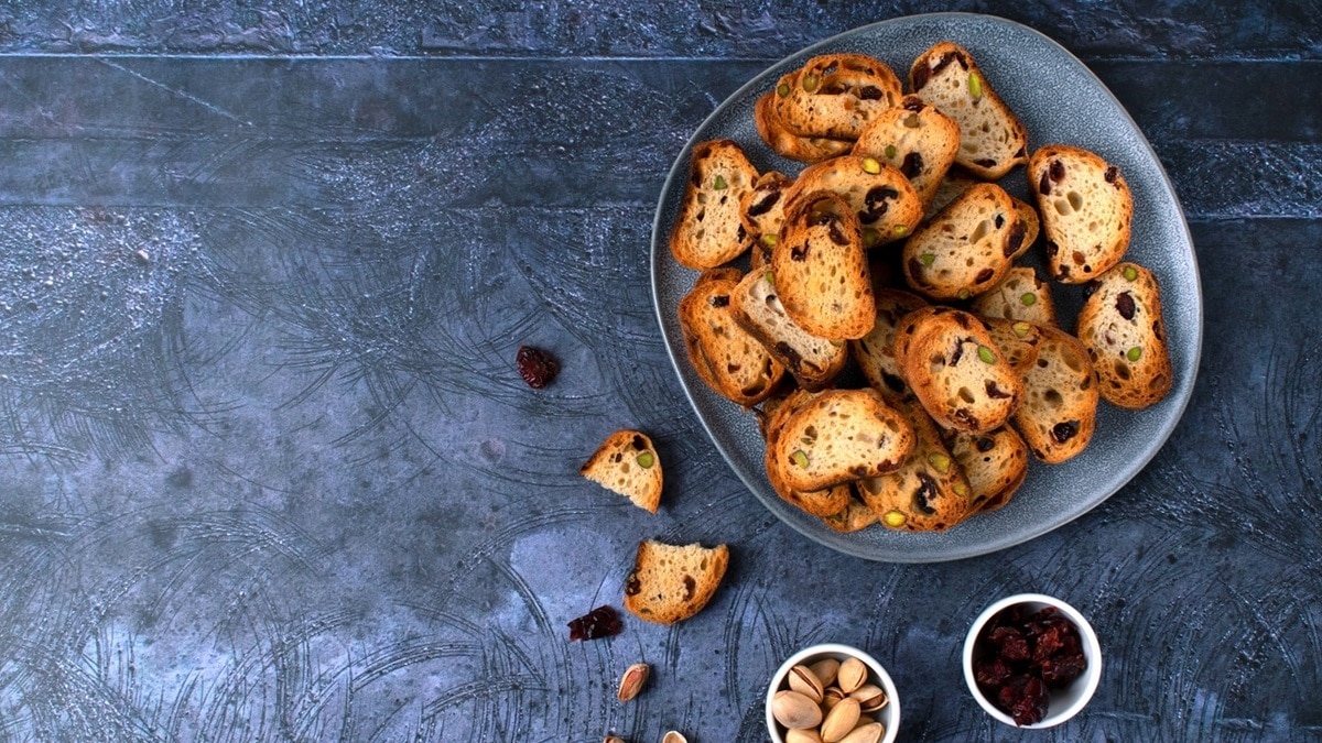 Как сушить сухари — два варианта на все случаи жизни Как сушить сухари — два варианта на все случаи жизни