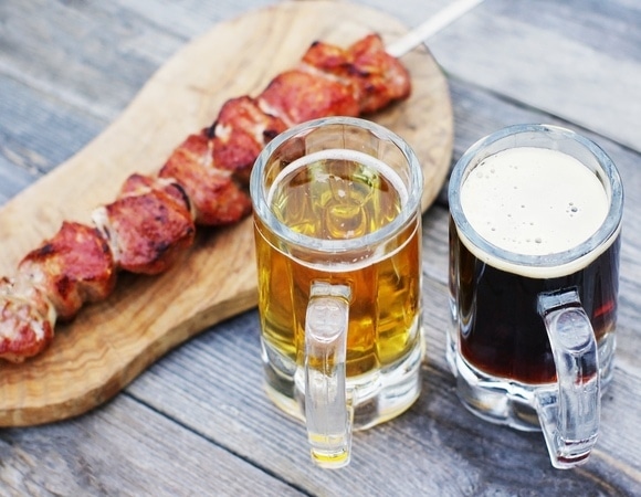 Сегодня вкусно, завтра плохо: почему пиво признали худшим напитком к шашлыку? Сегодня вкусно, завтра плохо: почему пиво признали худшим напитком к шашлыку?