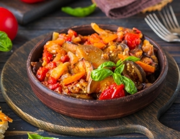 Диетический салат из овощей на мангале — пир для гурманов Диетический салат из овощей на мангале — пир для гурманов