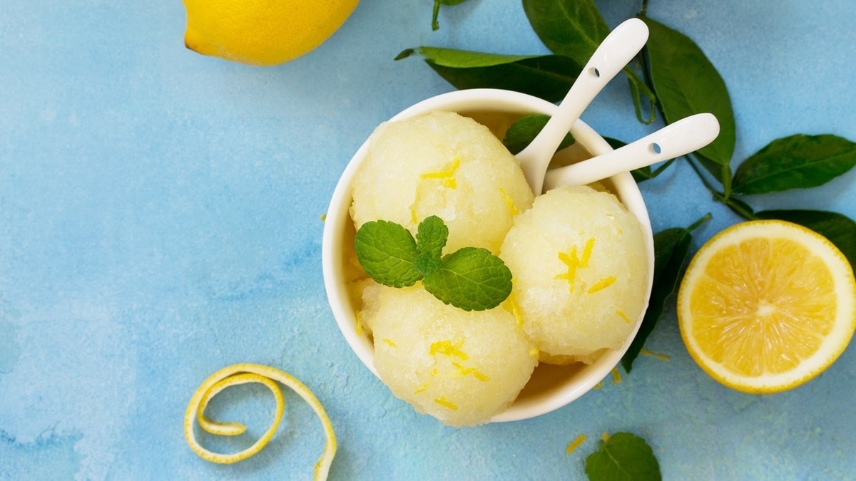 Доктор Малышева объяснила, какой десерт поможет сохранить зрение