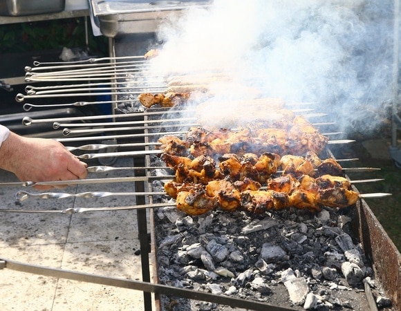 Как приготовить шашлык, который не навредит здоровью — нюансы