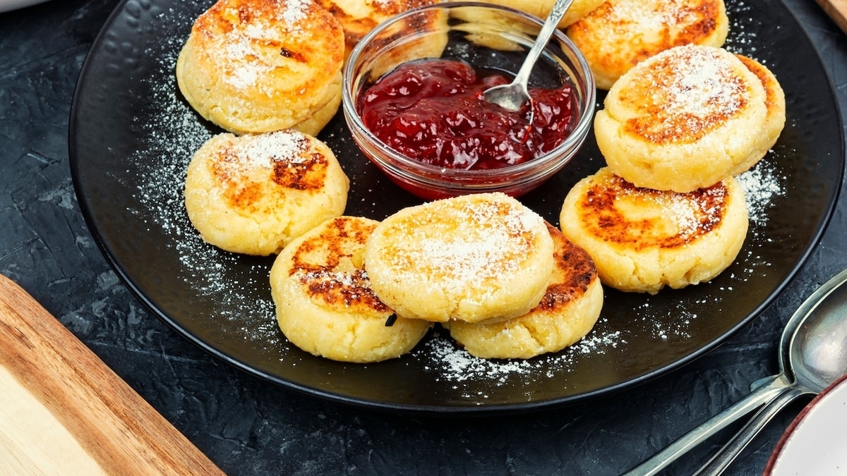 Едим, но не задумываемся: эксперты выяснили, а полезны ли вообще сырники?