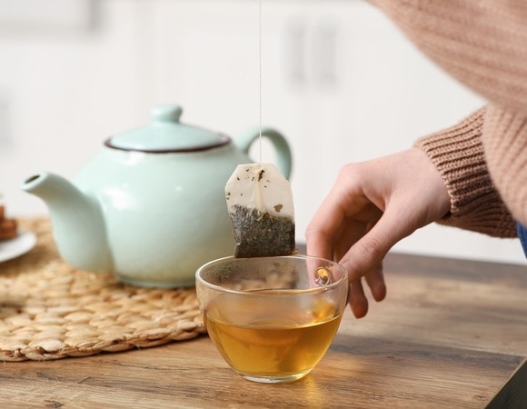 «Никак не влияет»: доктор Мясников объяснил, насколько безопасен чай в пакетиках