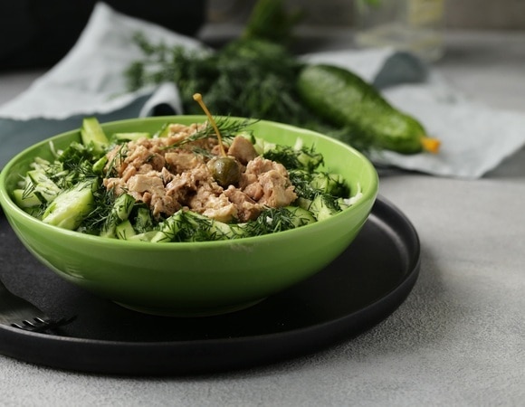 «Никаких соусов»: доктор Мясников объяснил, как приготовить салат для восполнения витамина D «Никаких соусов»: доктор Мясников объяснил, как приготовить салат для восполнения витамина D