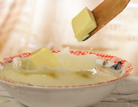 Полезна ли манная каша? Кому не стоит покупать крупу для приготовления завтрака