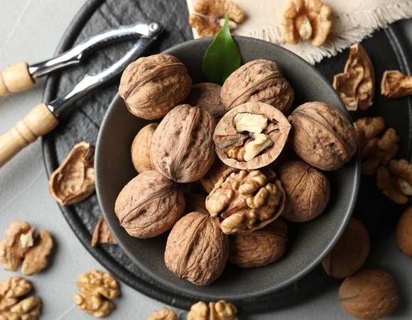 Чем полезен грецкий орех — забота о сердце и мозге