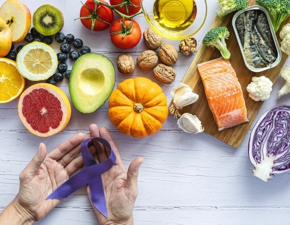 Еда против рака: врач назвал продукты, которые снижают риск онкологии