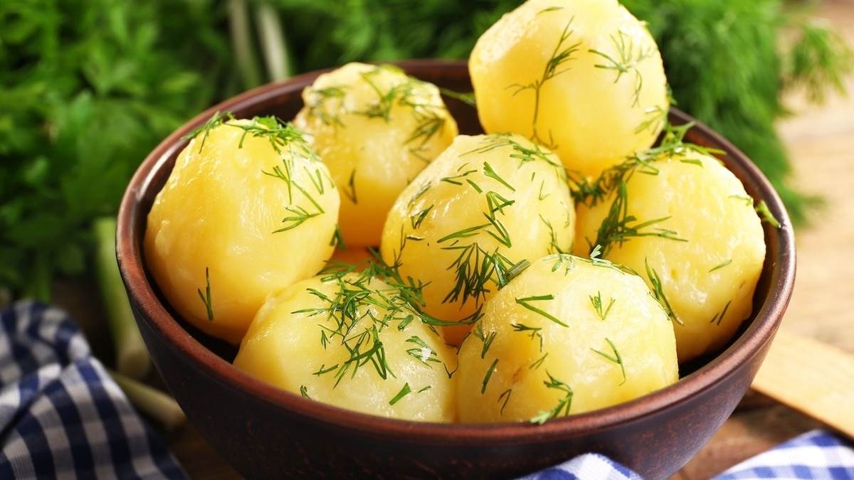 Картофель разрешен не всем: кому стоит отказаться от пюре и запеканок? 