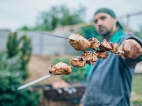 Сколько жарить шашлык из свинины — время ограничено и есть нюанс с подготовкой