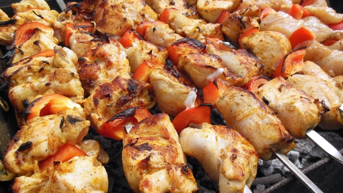 Сколько жарить куриный шашлык — несколько правил упростят процесс приготовления
