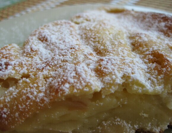 Шарлотка на сметане: рецепт воздушного чуда — лучше этот пирог быть уже не может! Шарлотка на сметане: рецепт воздушного чуда — лучше этот пирог быть уже не может!